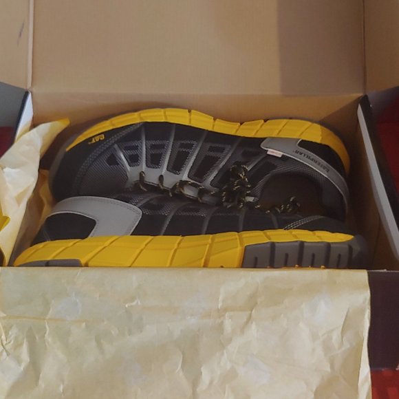 BRAND NEW CATERPILLAR COMPOSITE TOE SAFETY SHOES!! - Picture 7 of 10
